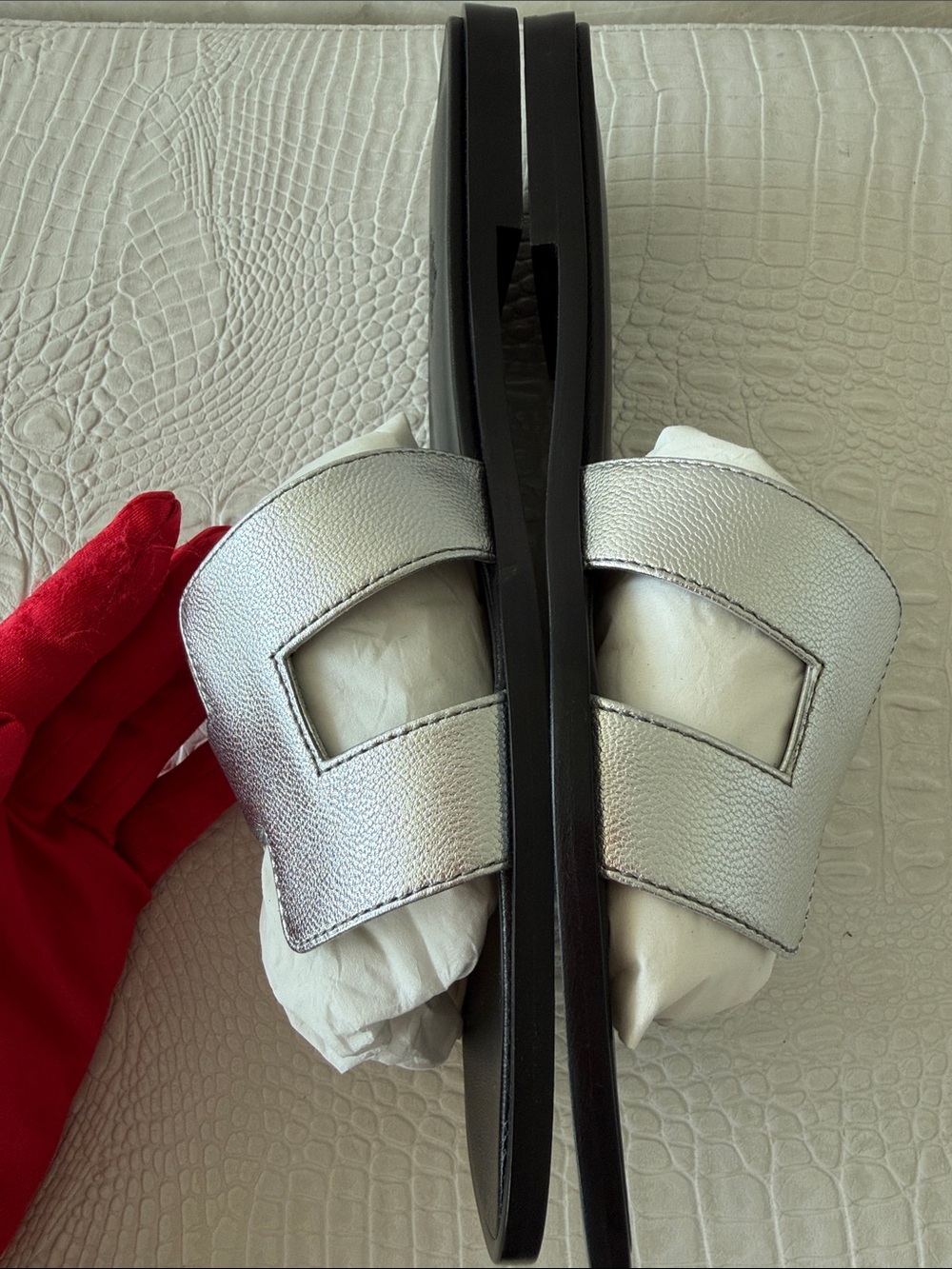 BNIB HERMES ORAN SANDALS Size 40, slides silver metallic goatskin leather. - Picture 13 of 13